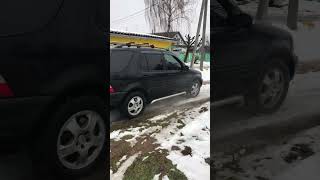 Mercedes ML 163 ￼￼Полный привод выручает всегда