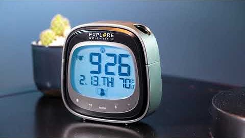 EXPLORE SCIENTIFIC Radio-controlled Projection Alarm Clock with two Alarms and Temperature Display