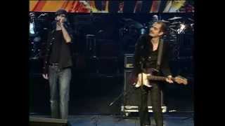 Büyük Düşler - Mor Ve Ötesi & Nezih Atik 2010 Esirgemeden Konseri