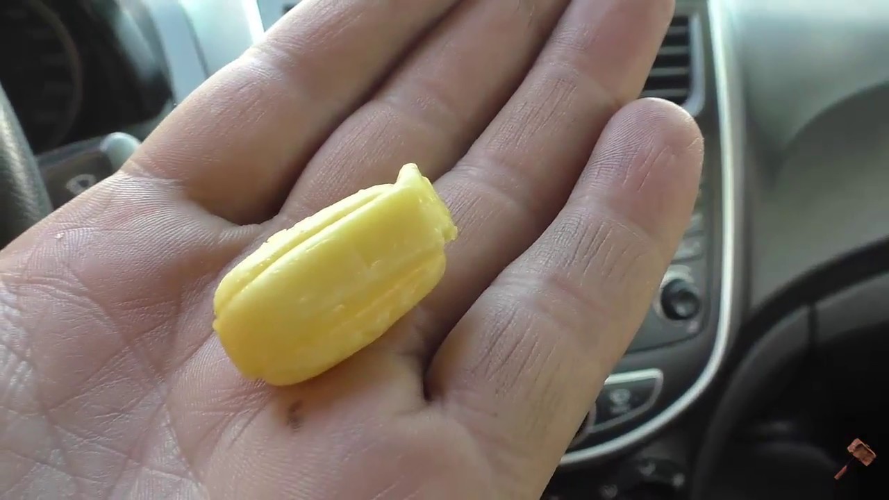 Как приклеить присоску к стеклу что бы не отваливалась - YouTube