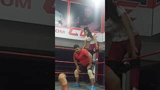 ladki ke ne keya hamla ?  #wrestling #fighting #girl #attack #trending #viral #video #brahman