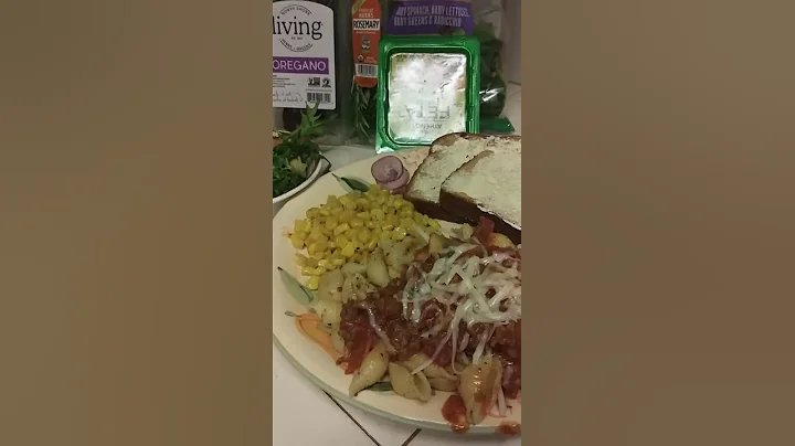 Lisa's Catering' 2U "