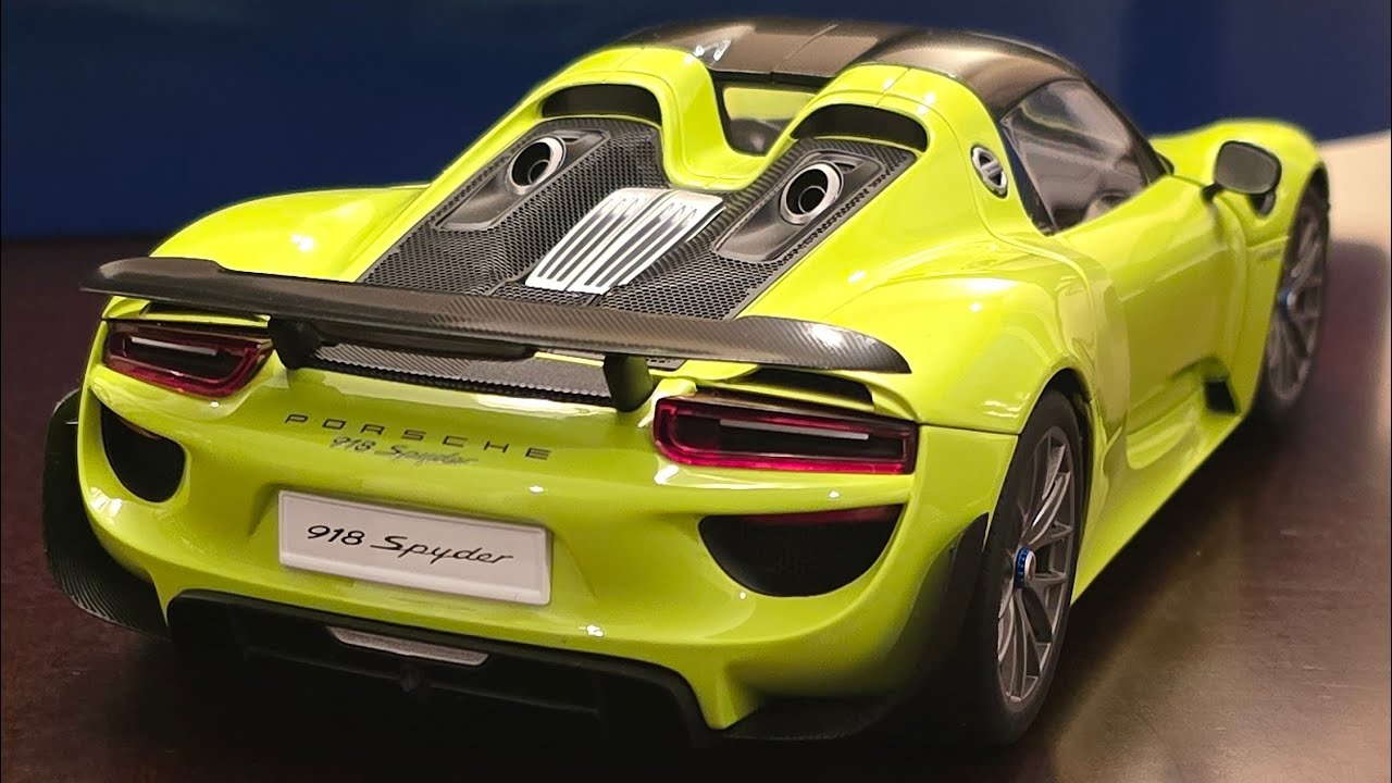 Porsche 918 Spyder 1/18ミニカーライムグリーン Porsche 918 Spyder 