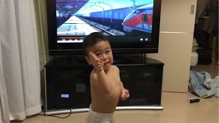 1歳8ヶ月の息子 はりきって私鉄電車を解説してます超カワイイよ高画質 Sony Hdr-Cx900で撮影