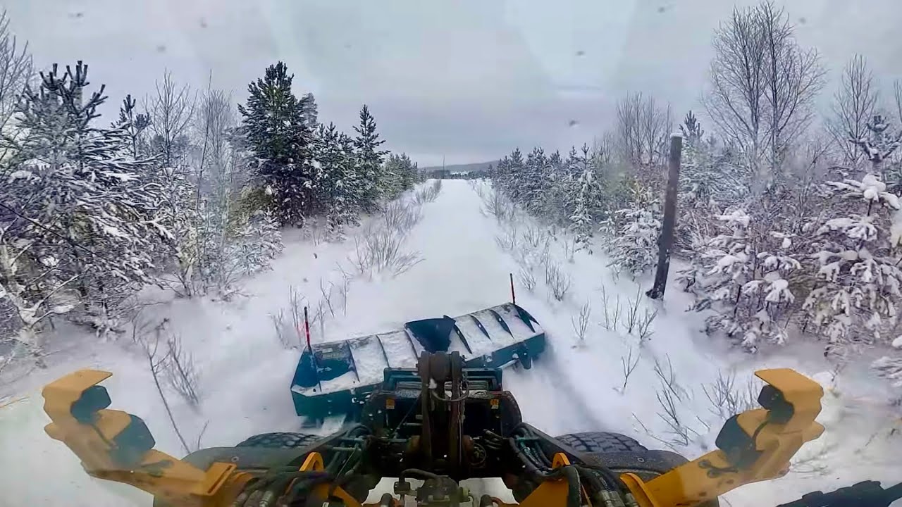 Расчищаем Разворотную Площадку для Лесовоза