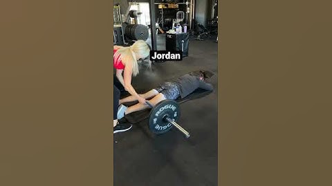 Does My Girlfriend Have A Bigger Butt Than Me!?