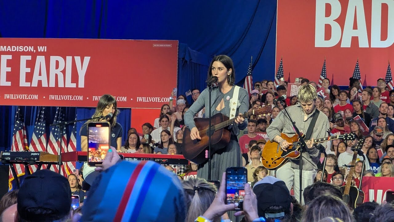 Gracie Abrams - I Love You, I’m Sorry (Live at Kamala Harris’ Madison ...