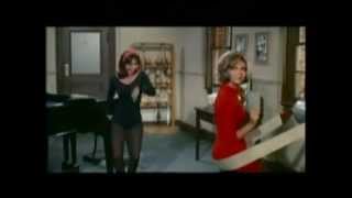 Dionne Warwick sings &quot;I&#39;m Your Puppet&quot; + 2 Bonus Oldies!