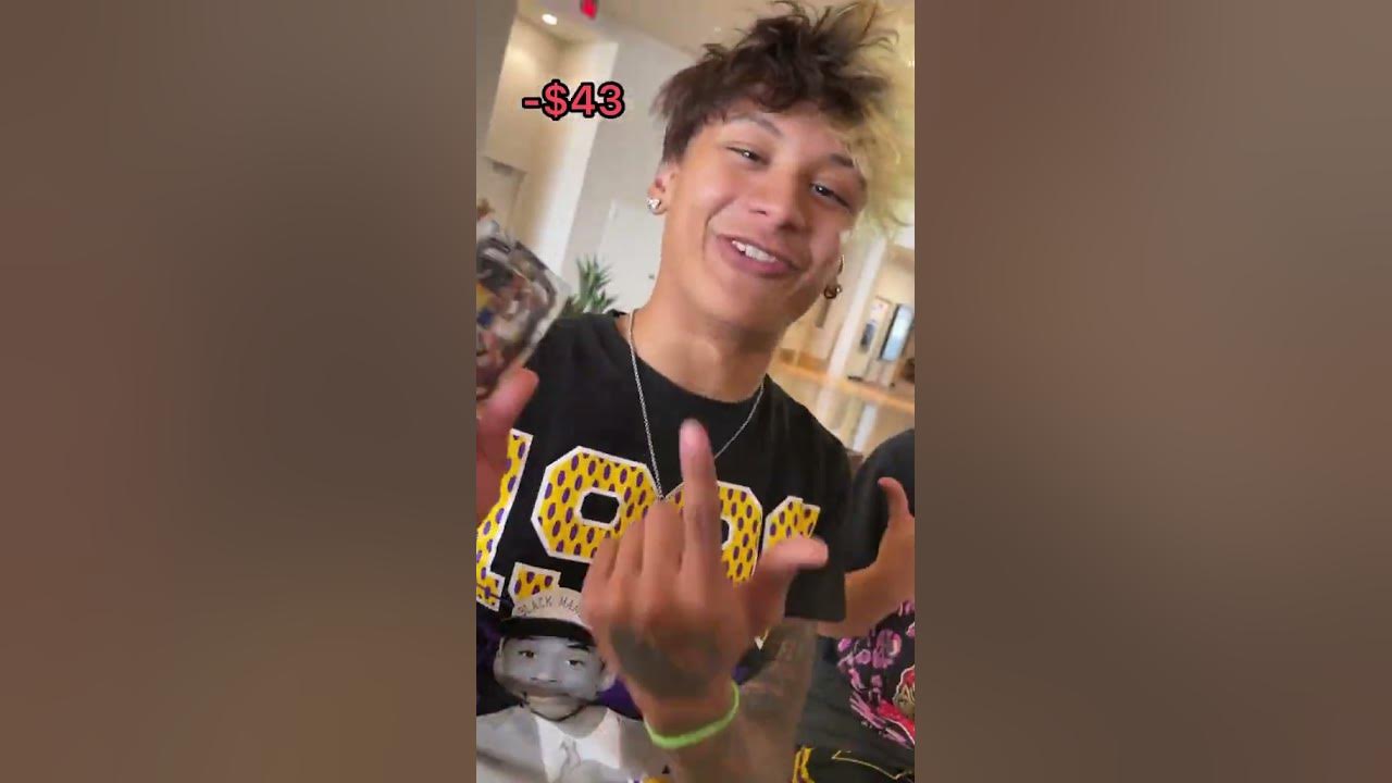 Gio Wise opening up some packs with us! YouTube