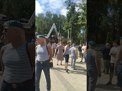 всех десантников с днём ВДВ, мирного неба над головой и здоровья родным и близким