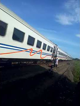 Download lagu Kereta