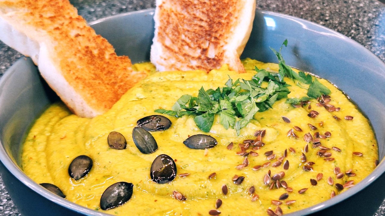 Popeyes Power-Suppe 💪🥬 Süßkartoffel, Linsen & Babyspinat cremig püriert.