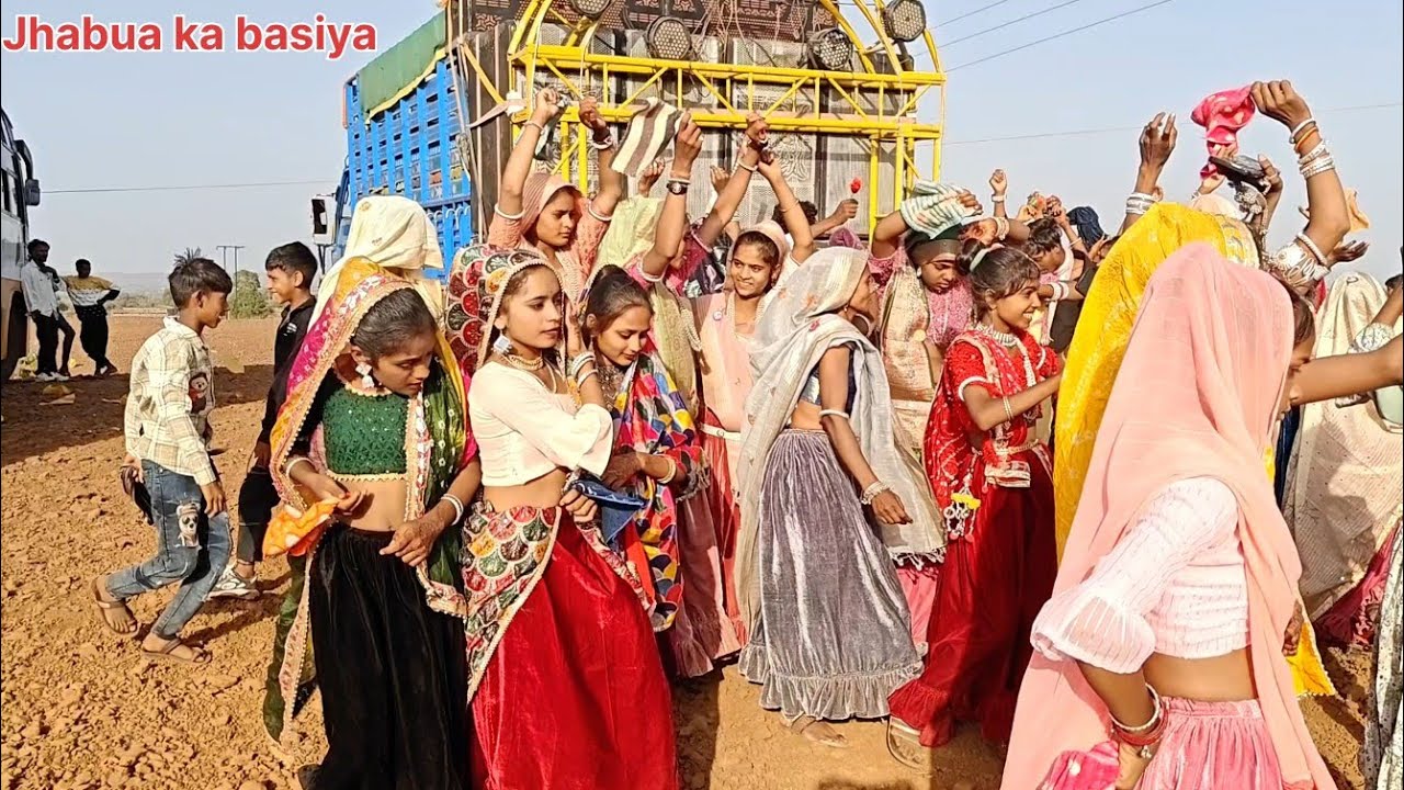 Beautiful New Timli Dance Desi Girls Singar Mehul S Meda आदिवासी देसी ...