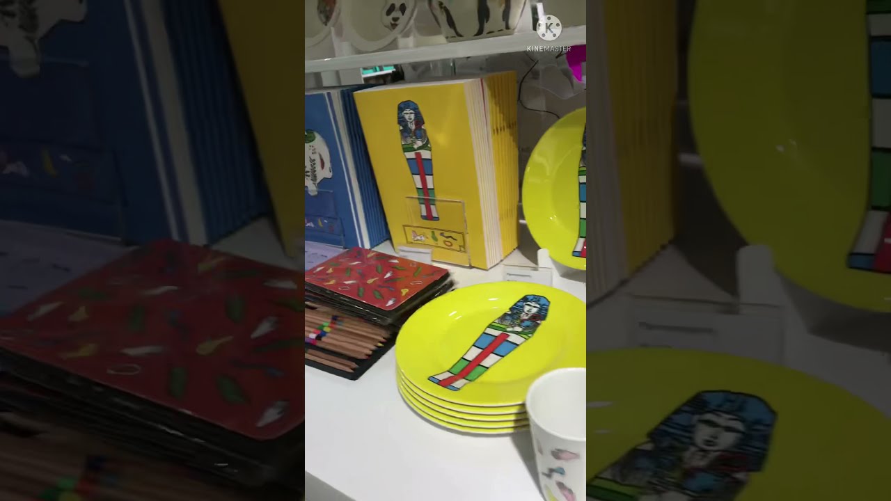 AMAZING SOUVENIR SHOP 