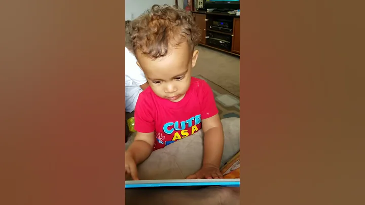 Elijah Lacy reading