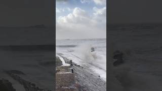 Storm Boelo big waves action #iphone News