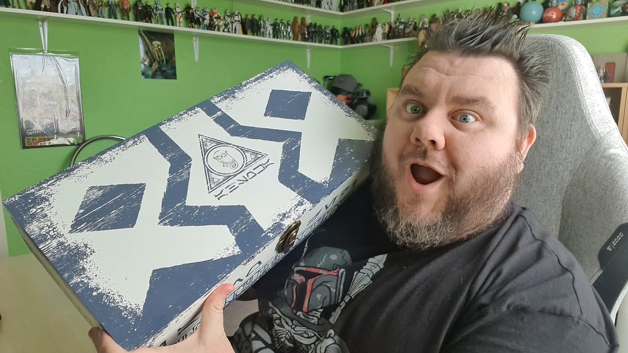 Star Wars Ahsoka Tano Legacy Lightsaber Limited Edition 6000 Sets Disney Store Unboxing Review