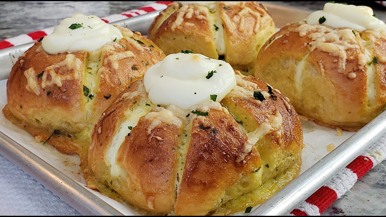 Cream Cheese Garlic Bread Made Easy | Korean Street Food Recipe - YouTube