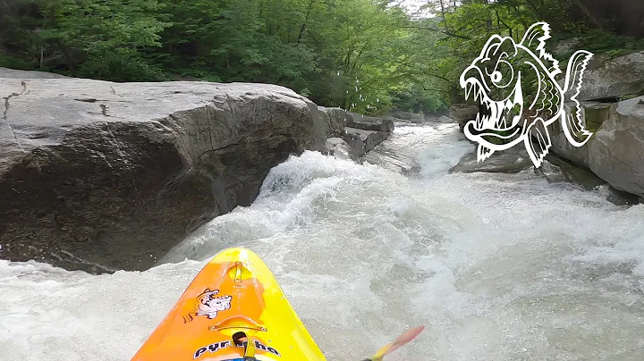 Pyranha Kayaks Scorch Medium on the Green River Na...