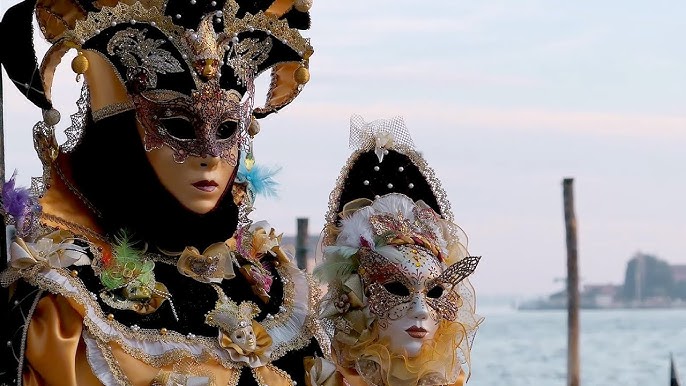 El Carnaval de Venecia vuelve a llenar de máscaras los canales de la ciudad  