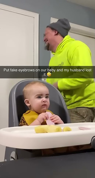 Suami Tertawa Melihat Alis Bayinya