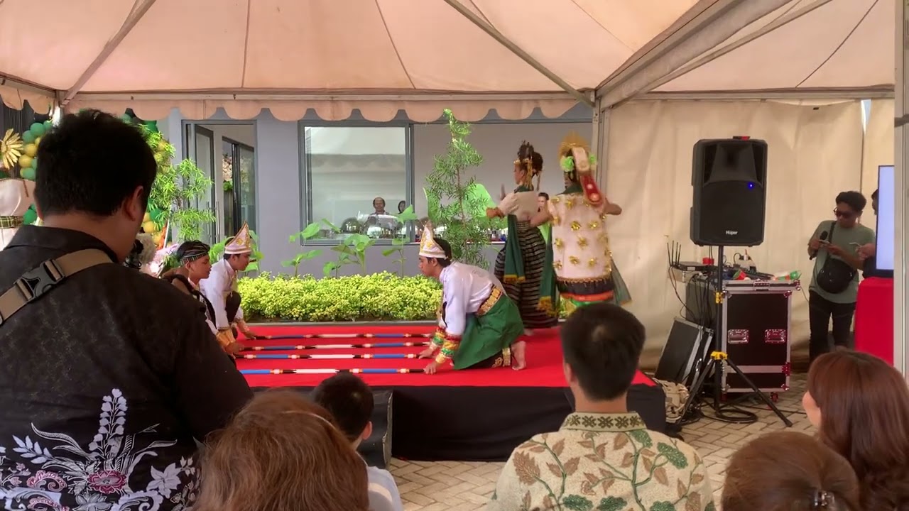 Tari 4 etnis SULAWESI TENGGARA GLOW MANAGEMENT KENDARI