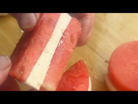 MELONEN SCHAFSKÄSE BURGER
