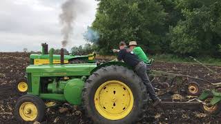 John Deere R, 630, 730 gas, 730 diesel, and 830 diesel plowing