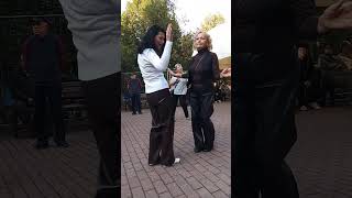 Алекс# Танцуем в Сокольниках # Галя и Света...