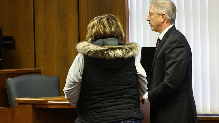 Former jail employee sentenced to probation for st...