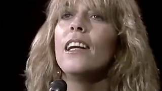 Rickie Lee Jones - Magazine (Late Night with David Letterman April 1985) screenshot 3