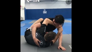 half guard escape to triangle 2