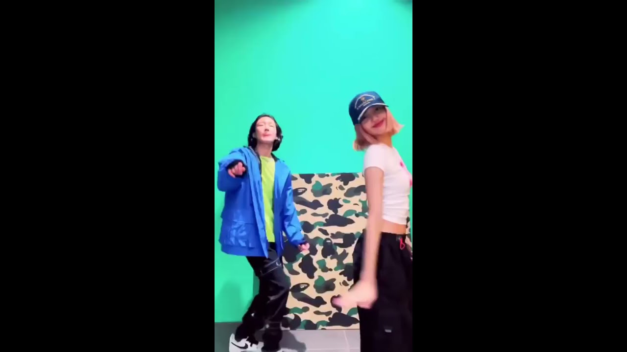 LISA  Winners HOONY dancing to Woman by Doja Cat