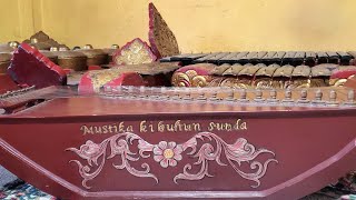 Kidung sakral Sanghyang Sirah hiji18 April 2025