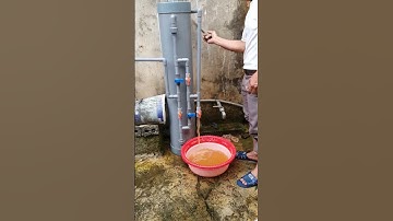 Giếng khoan nhiễm sắt bị vàng đục được lọc bằng cây lọc nước đầu nguồn tự chế đơn giản