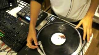 Levenkhan improvisation mpc500 and turntables