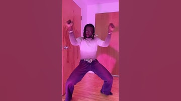 Thumbnail of Unexpected dance Battle 🤯