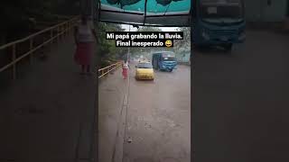 Final inesperado debajo de la lluvia 😳