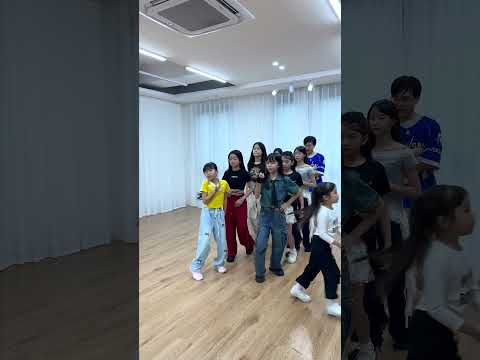 Follow us #Dance #trending #viral