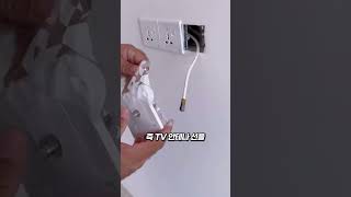 사라져가는 TV 안테나 단자를 새로 다는 베테랑