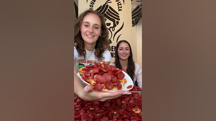 We tried a viral #pizza with two pounds of #pepperoni. #viral #foodies