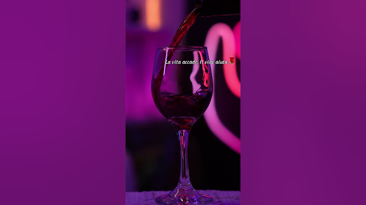 Notti accoglienti & luci al neon 🍷✨ | Perché uscire quando puoi stare a casa?