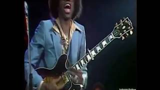Miniatura del video "Booty Ooty by Johnny "Guitar" Watson during rare Paris Concert 1980"