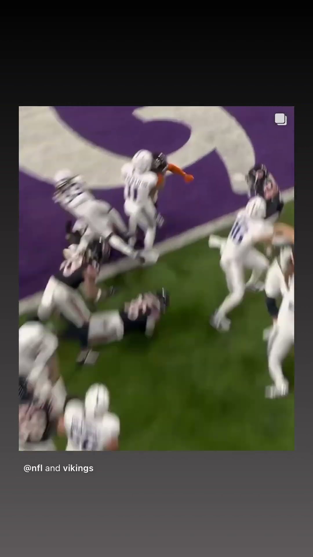 Wait for the celebration #hoodnews #AaronJones #minnesotavikings #touchdown #omg #how #wow #run