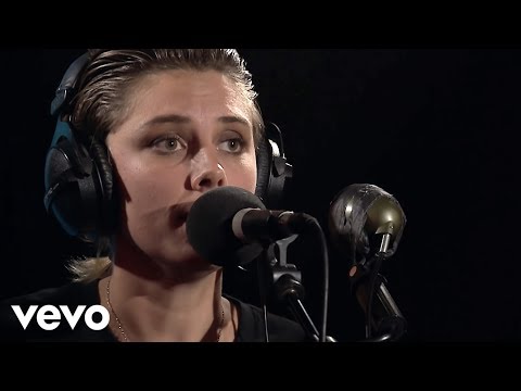 Wolf Alice - Good Riddance (Time Of Your Life) (Green Day cover) [Live in the Live Lounge]