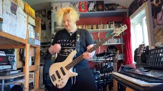 Capture The Crown - You Call That A Knife? This Is A Knife! (Bass Cover)