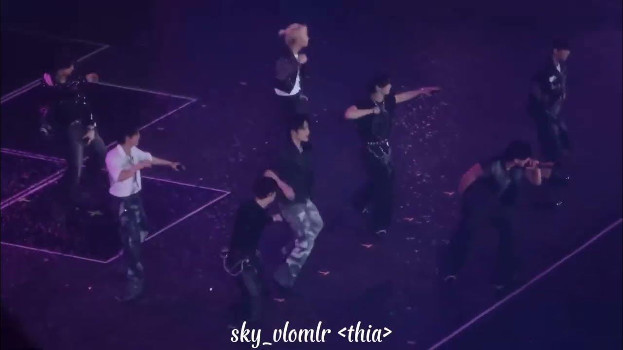 241221 Stray Kids ITEM (DominATE Tour Jakarta) YouTube