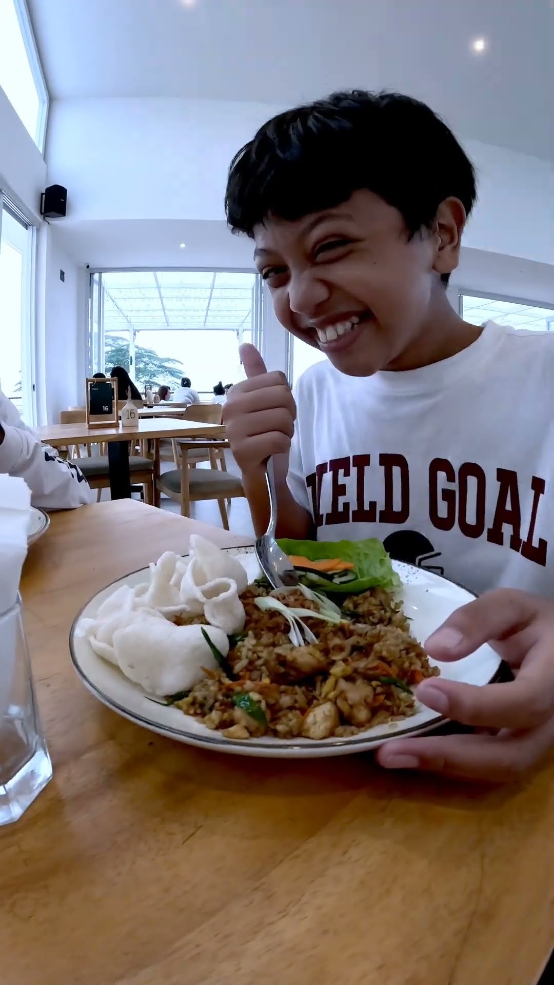#SHORT | Arya Mukbang???