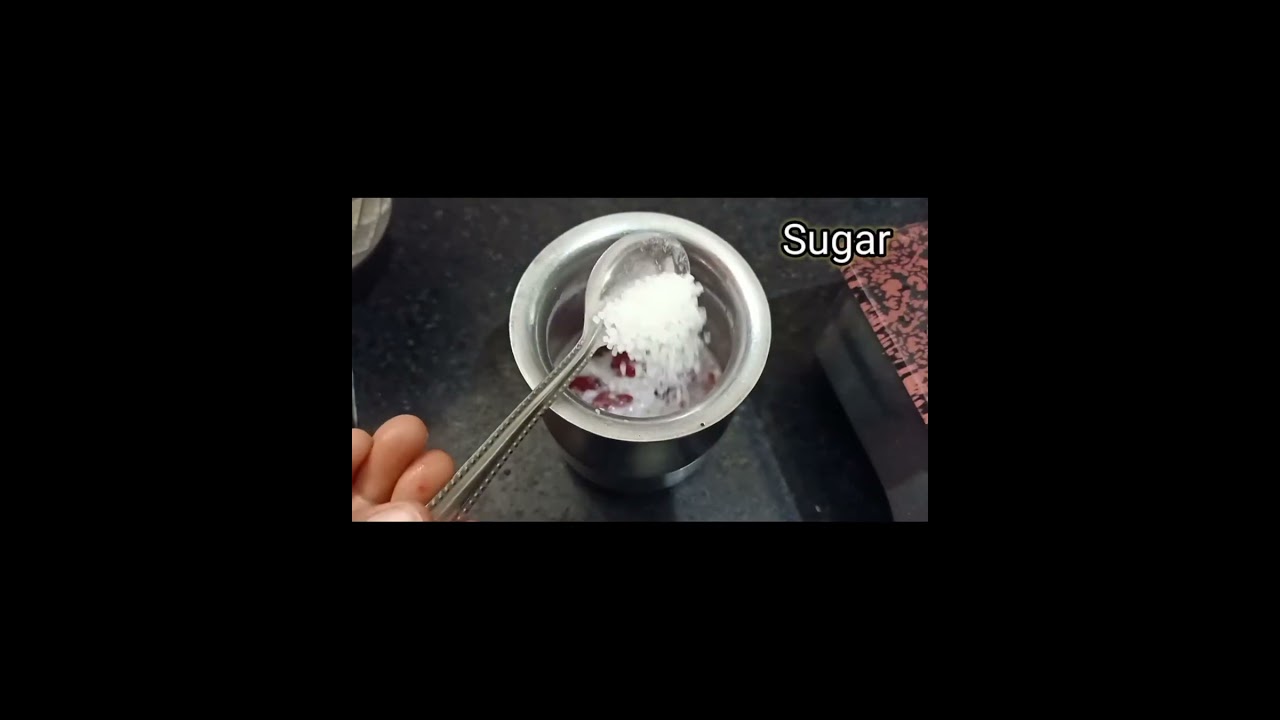 Strawberry 🍓 Milkshake 