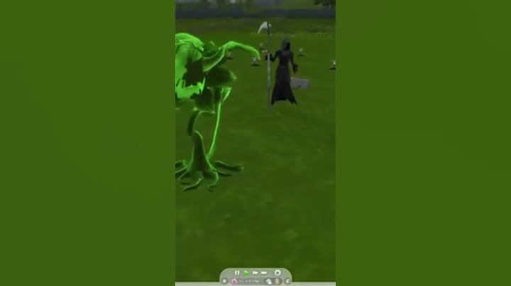 Cowplant farming isn't for every sim  😭the sims 4￼ the #sims4 #thesims4 #gaming